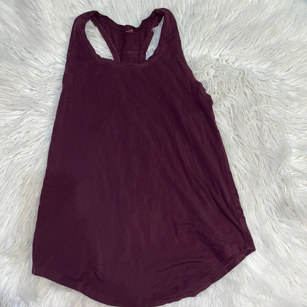 lululemon maroon tank top